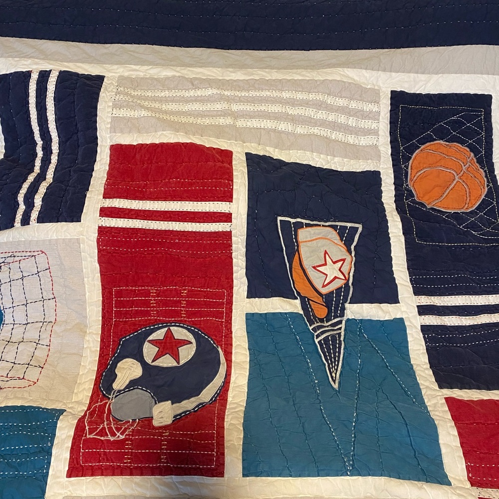 Pottery Barn Full Sports-Themed Patchwork Quilt - Picture 5 of 16